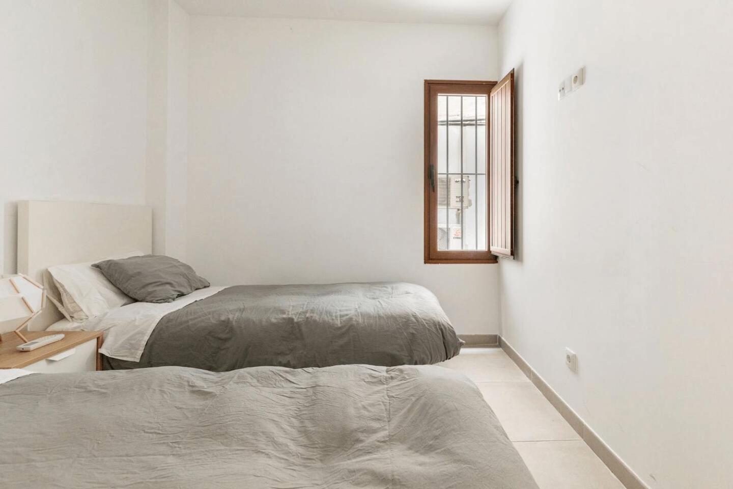 Vivienda Junto A Ruzafa - 12 Pax Y Mas Daire Valensiya Dış mekan fotoğraf