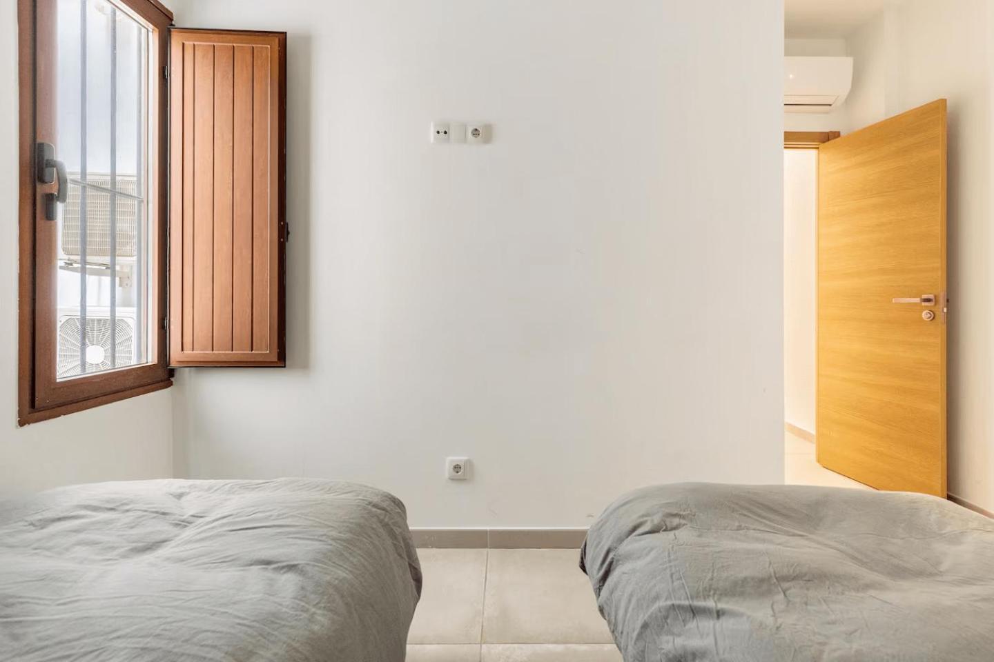 Vivienda Junto A Ruzafa - 12 Pax Y Mas Daire Valensiya Dış mekan fotoğraf